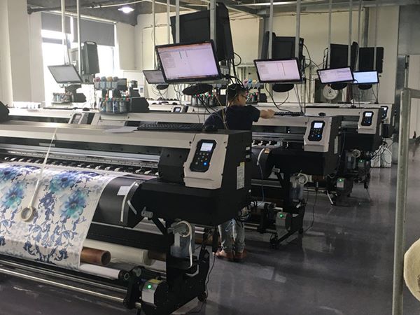 真絲絲巾廠家在哪里