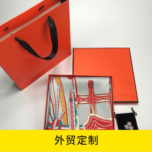 絲巾怎么系好看，絲巾系法，絲巾，真絲絲巾，